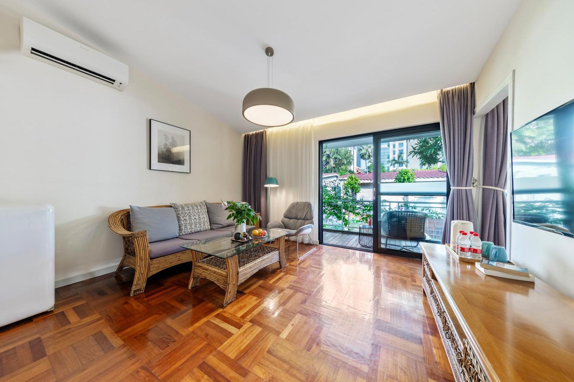 Shenzhen No'6 Garden Villa --French Window With Garden View,Close To Sea World &Shekou Ferry Port &K11 Ecoast &Subway Nearby ,Offer Western Food And Coffee &English Speaking With Tour Services Екстериор снимка