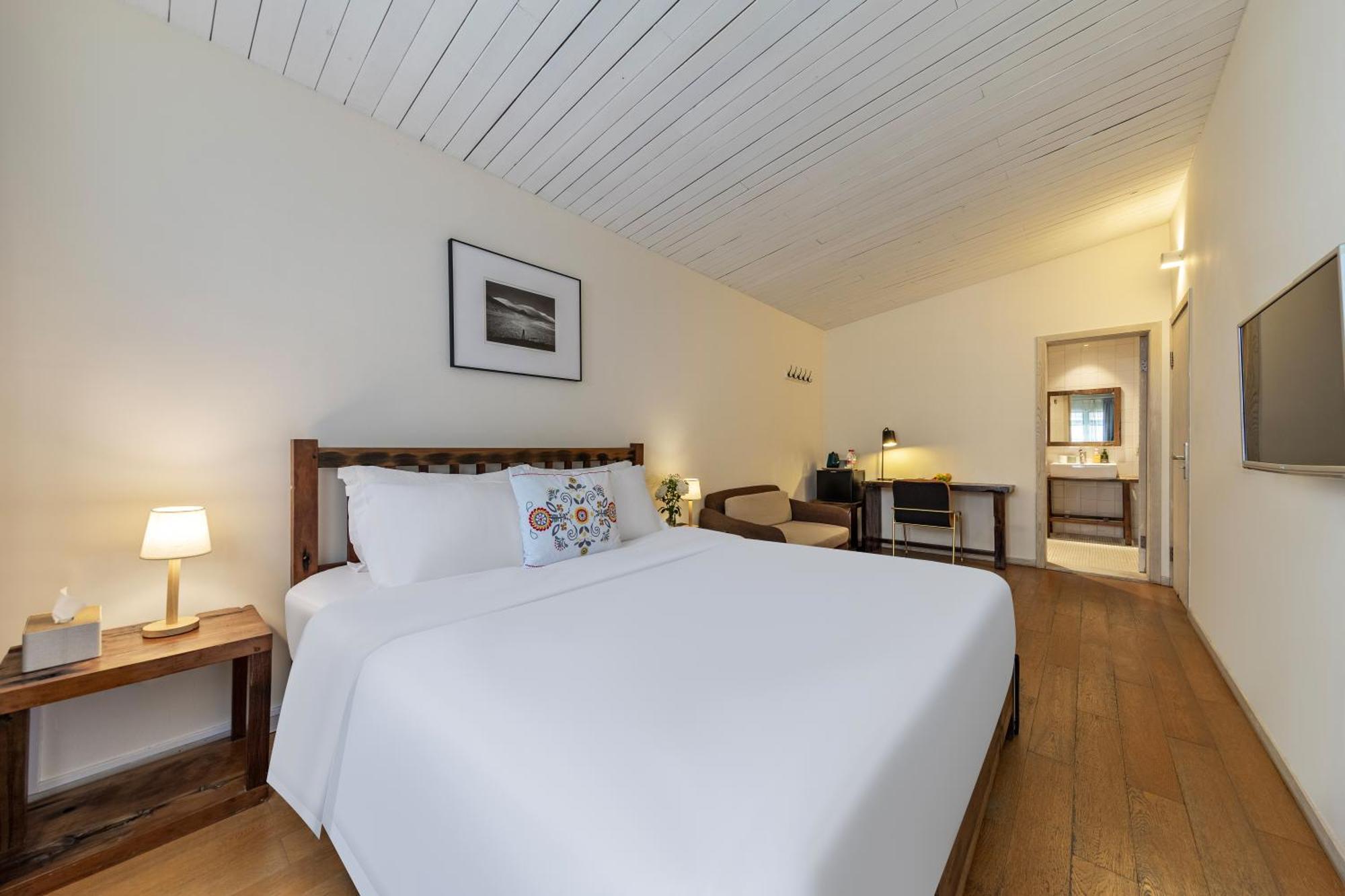 Shenzhen No'6 Garden Villa --French Window With Garden View,Close To Sea World &Shekou Ferry Port &K11 Ecoast &Subway Nearby ,Offer Western Food And Coffee &English Speaking With Tour Services Екстериор снимка
