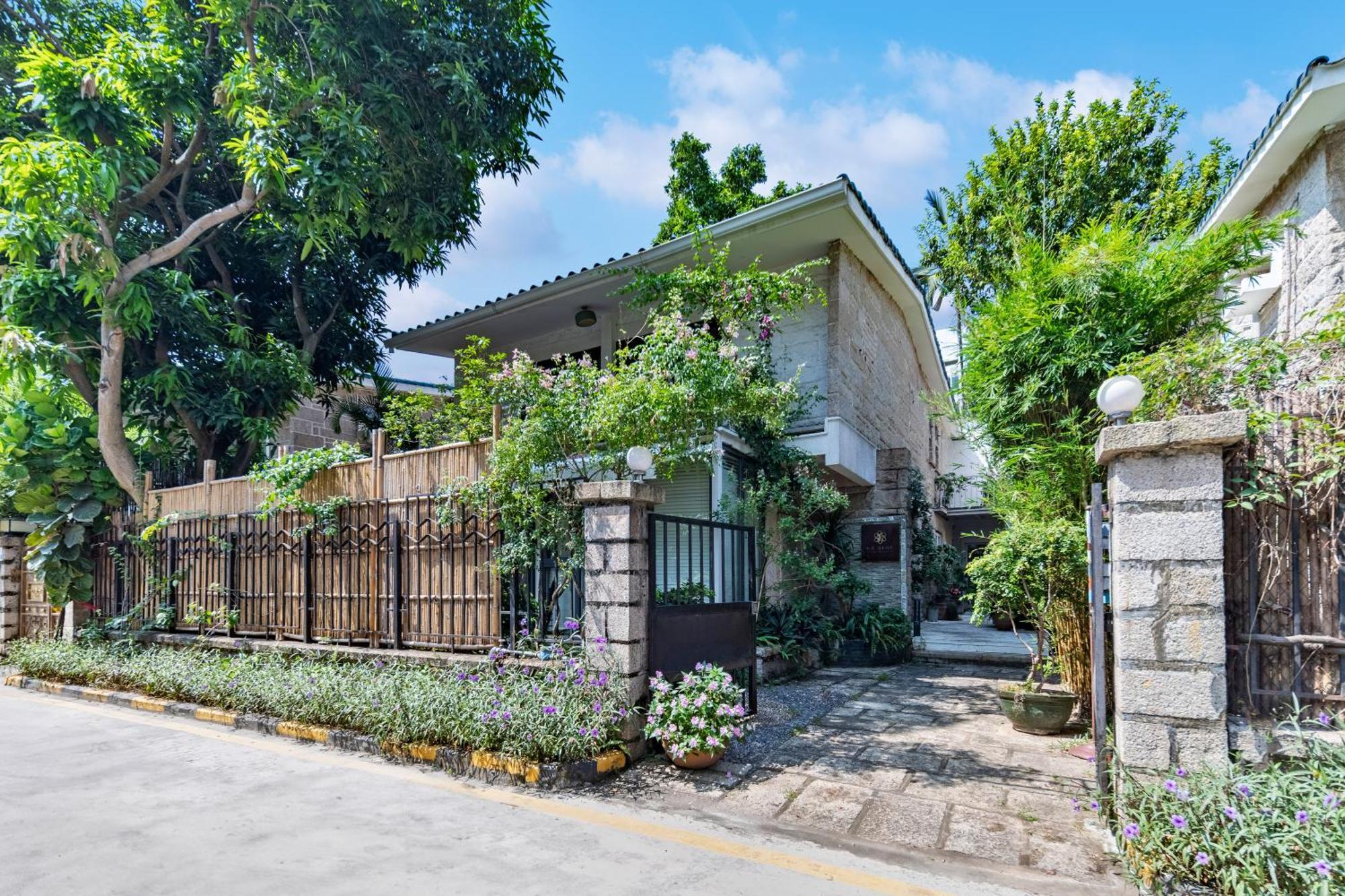 Shenzhen No'6 Garden Villa --French Window With Garden View,Close To Sea World &Shekou Ferry Port &K11 Ecoast &Subway Nearby ,Offer Western Food And Coffee &English Speaking With Tour Services Екстериор снимка