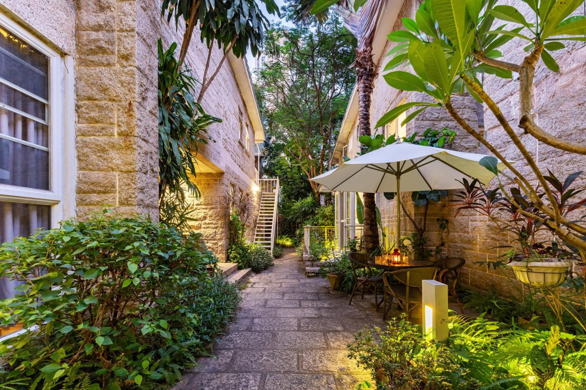 Shenzhen No'6 Garden Villa --French Window With Garden View,Close To Sea World &Shekou Ferry Port &K11 Ecoast &Subway Nearby ,Offer Western Food And Coffee &English Speaking With Tour Services Екстериор снимка